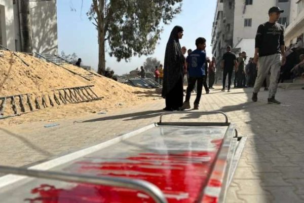 Israel acaba con el único hospital de diálisis del norte de Gaza