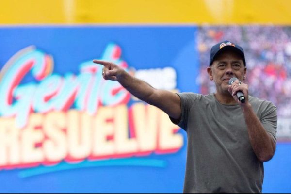 Jorge Rodríguez: cada vez que llamen a la violencia saldrá el pueblo Jorge Rodríguez: cada vez que llamen a la violencia saldrá el pueblo