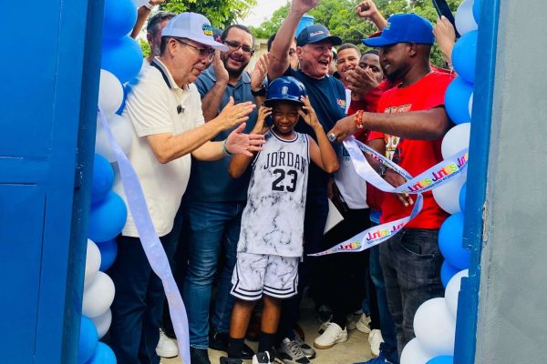 Juntos Todo es Posible rehabilitó estadio Oscar Santiago Escobar en La Guaira Juntos Todo es Posible rehabilitó estadio Oscar Santiago Escobar en La Guaira