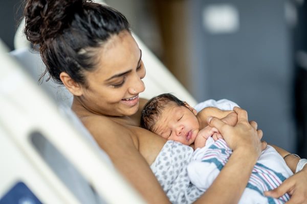 Las arquitectas que luchan para que el parto suceda en un espacio adecuado: “Necesitamos romper con los paritorios que convierten a la mujer en objeto pasivo del nacimiento” | Mamas & Papas EL PAÍS