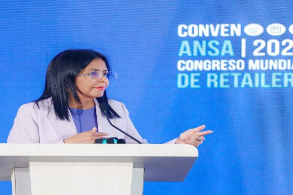 "Mafias del dólar aprovechan la perturbación internacional para afectar al pueblo venezolano"