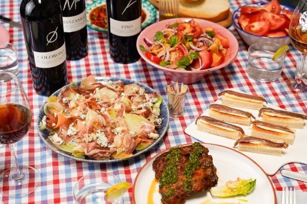 Un menú veraniego fácil para disfrutar con vinos de Jerez | El Comidista | Gastronomía EL PAÍS