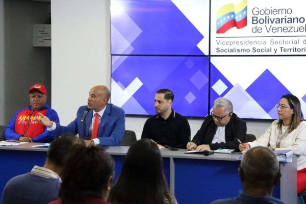 Universidad de la Salud formará a 100.000 jóvenes Universidad de la Salud formará a 100.000 jóvenes