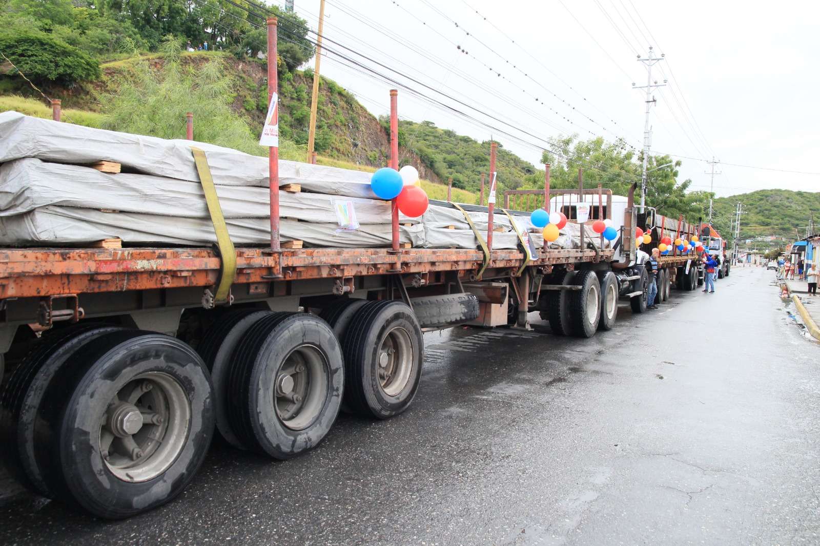 Con 10 mil láminas de techo favorecieron a 400 familias en Lara
