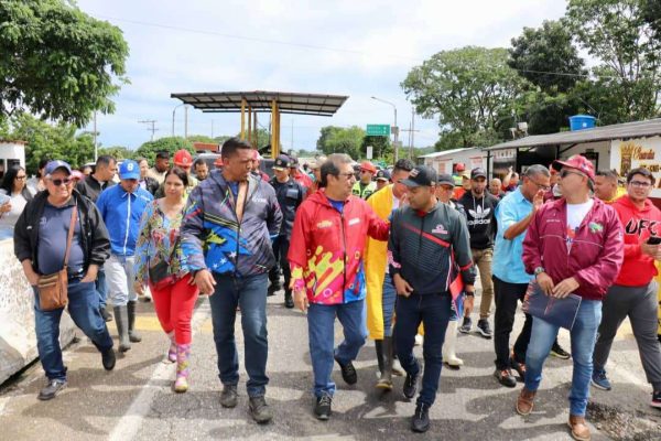 Declaran alerta amarilla en autopista José Antonio Páez y Av. La Ribereña Declaran alerta amarilla en autopista José Antonio Páez y Av. La Ribereña