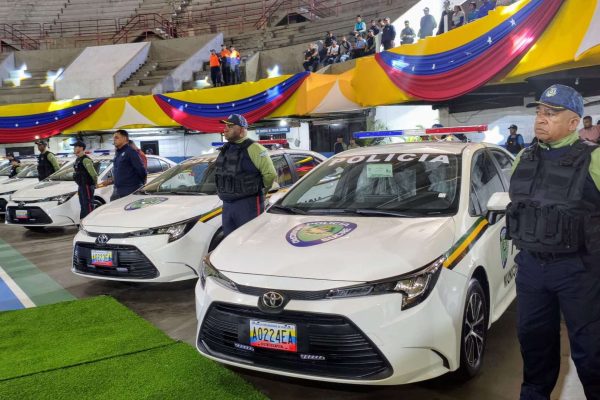 Dotaron a PoliSucre con nuevas patrullas y motos Dotaron a PoliSucre con nuevas patrullas y motos