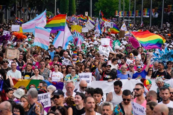 El Orgullo 2025 de Madrid celebra dos décadas de matrimonio igualitario y se alza contra la ola reaccionaria global | LGTBIQ+ EL PAÍS