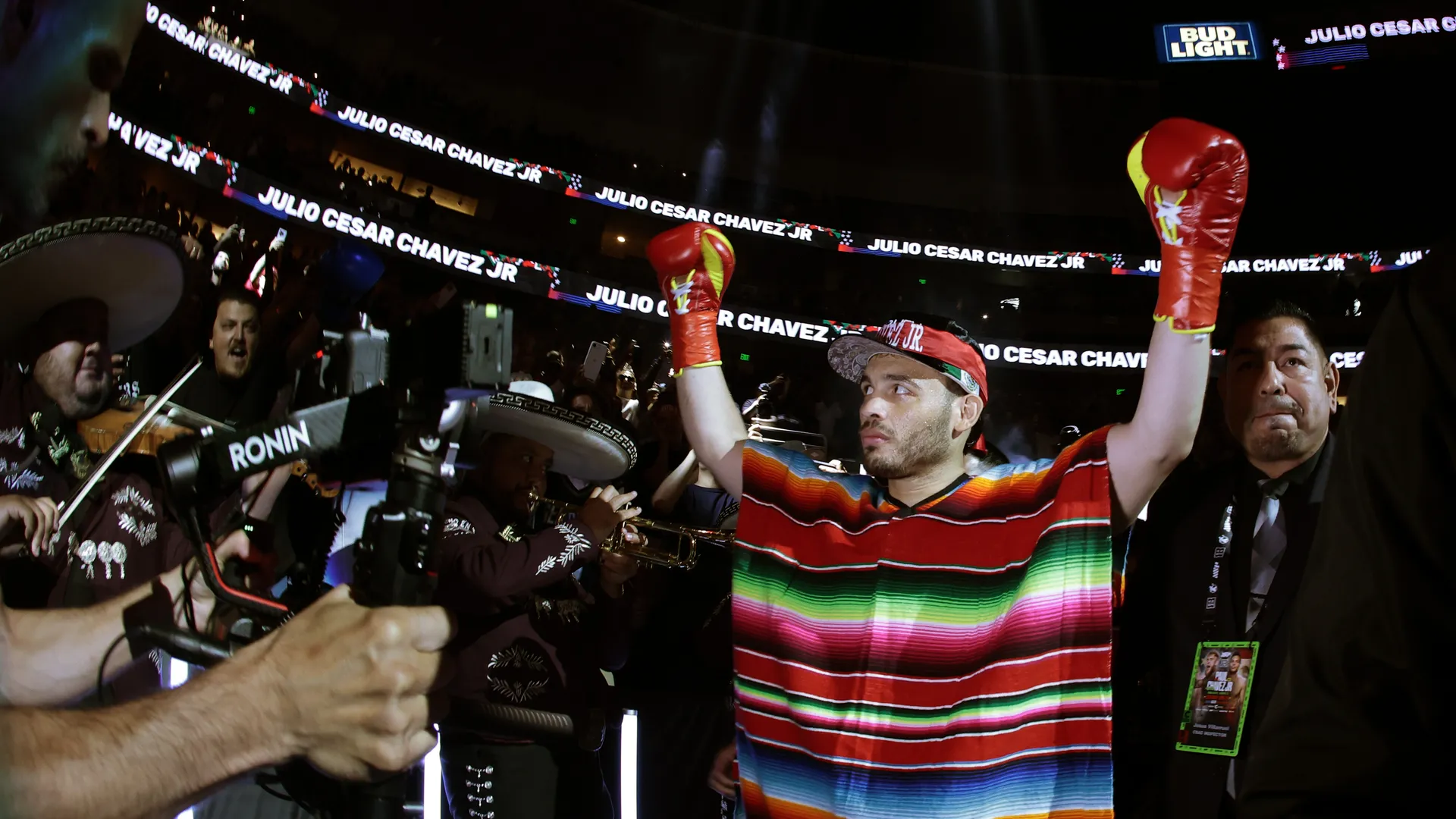 El boxeador mexicano Julio César Chávez Jr. a punto de ser deportado