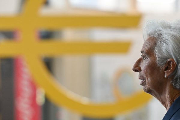 El euro apunta ya a los 1,2 dólares y pone en alerta al BCE | Mercados Financieros Cinco Días