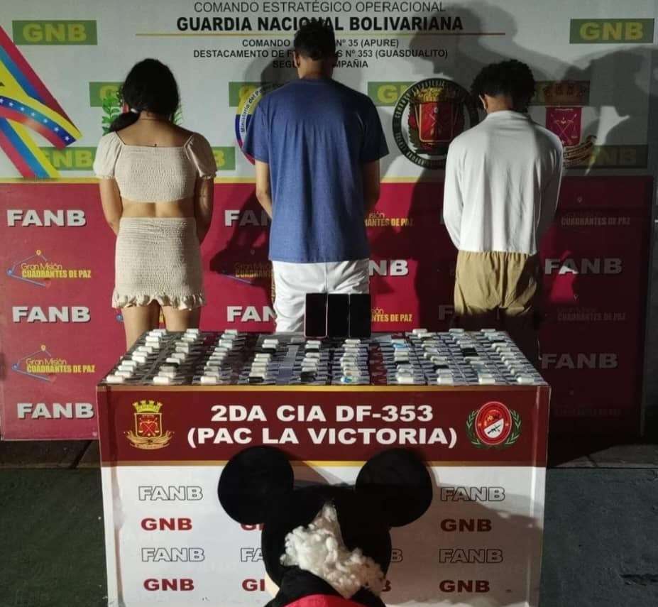 FANB aprehende a tres ciudadanos con 153 dediles de cocaína en Apure
