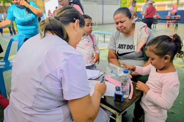 Jornada de Salud atendió a más de 600 aragüenses en Santa Cruz Jornada de Salud atendió a más de 600 aragüenses en Santa Cruz