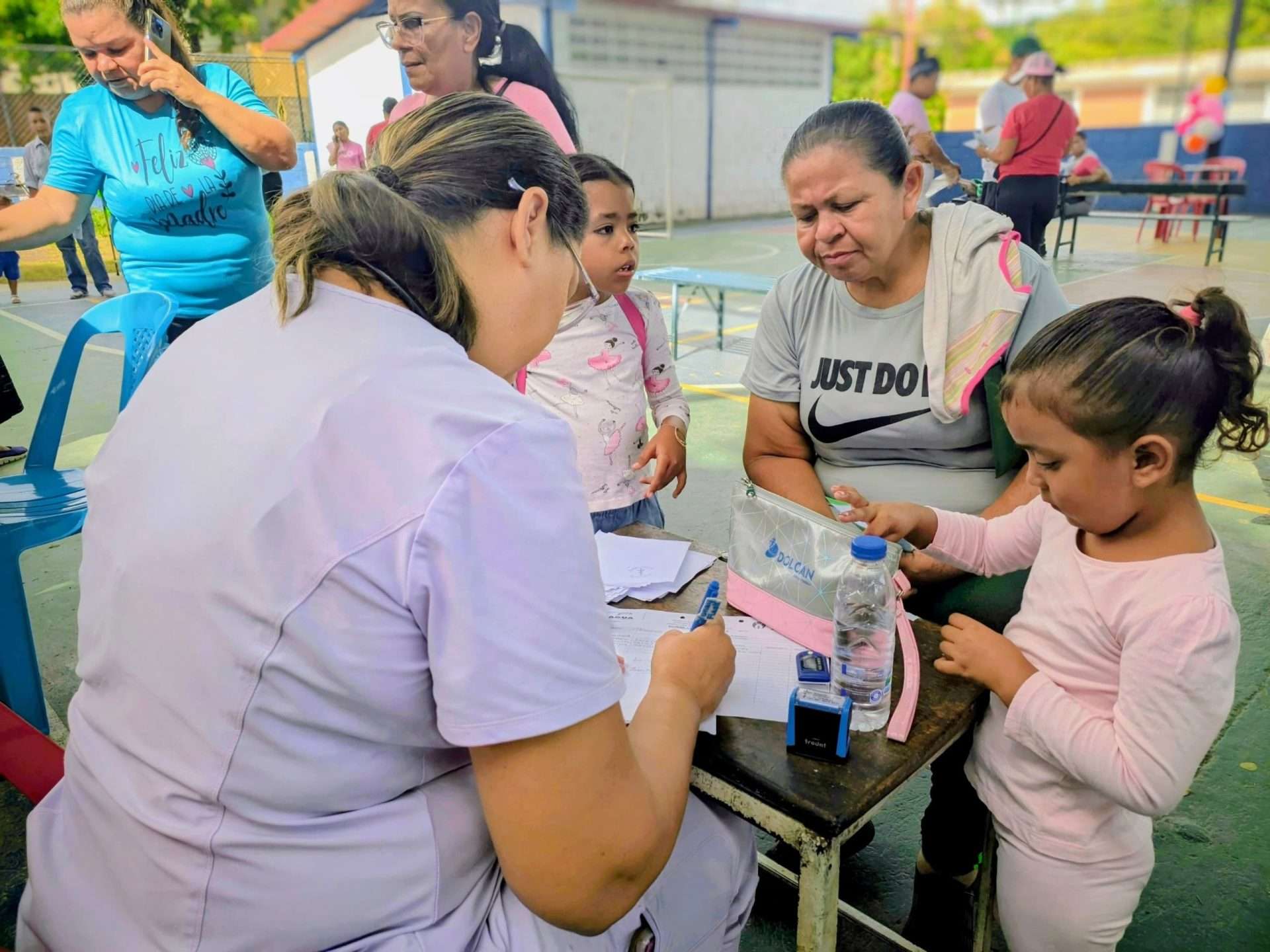 Jornada de Salud atendió a más de 600 aragüenses en Santa Cruz