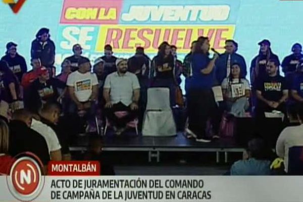 Juramentan comando de campaña de la juventud en Caracas