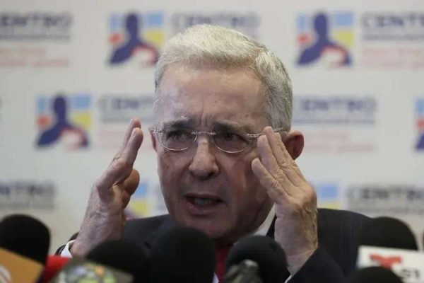 Justicia colombiana declara culpable a Álvaro Uribe