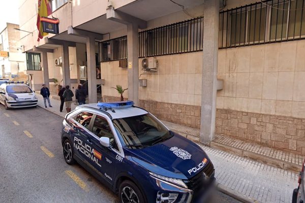 La Policía abate a un hombre que disparaba a los viandantes en un barrio de Linares (Jaén) | España EL PAÍS