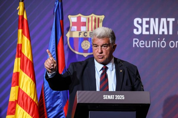 Laporta, sin Nico y con una multa de la UEFA | Fútbol | Deportes EL PAÍS