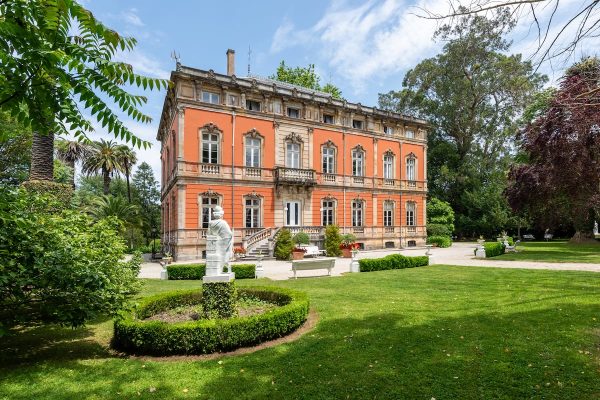 Las tres casas de la semana: palacete con dos siglos de historia en Gijón por 5 millones | Negocios EL PAÍS