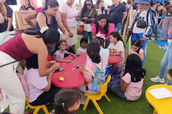 Los chamos y chamas se apropiaron de la Filven 2025 Los chamos y chamas se apropiaron de la Filven 2025