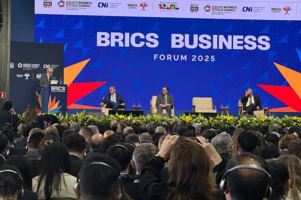 Lula pide a empresarios de los BRICS defender el multilateralismo Lula pide a empresarios de los BRICS defender el multilateralismo