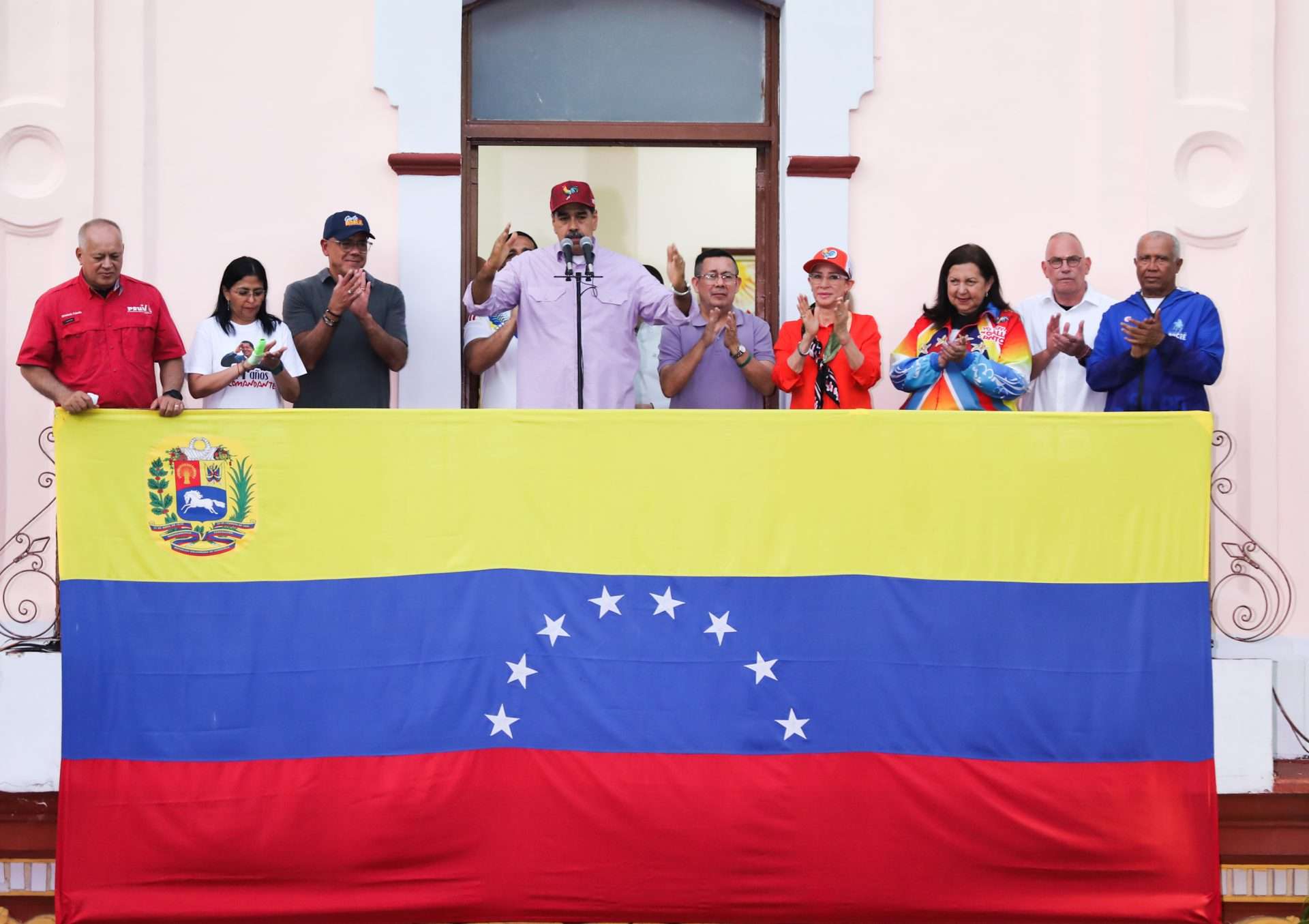 Maduro: hemos ganado las elecciones en 285 municipios, el 85% de toda Venezuela