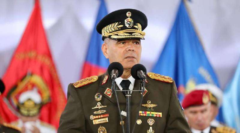 Ministro Padrino destaca moral y lealtad durante ascensos a oficiales y tropas de la Fanb