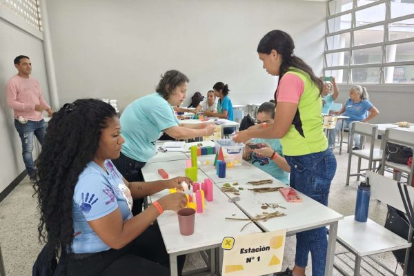 Miranda impulsa matemáticas interactivas en congreso educativo