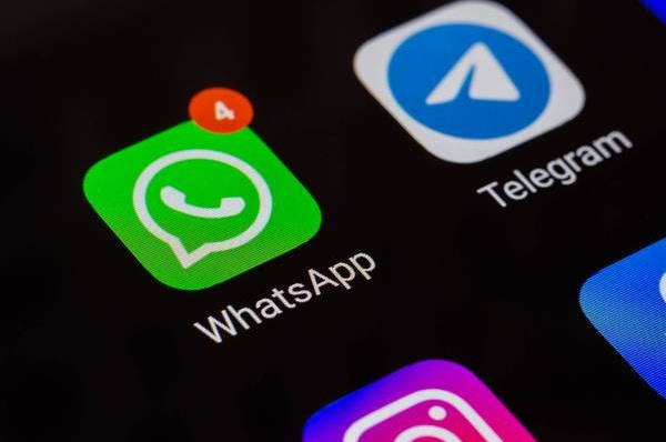 Nicolas Maduro dice que WhatsApp y Telegram son peligrosos y que trabaja en un sistema de comunicación ‘seguro’ Nicolas Maduro dice que WhatsApp y Telegram son peligrosos y que trabaja en un sistema de comunicación 'seguro'