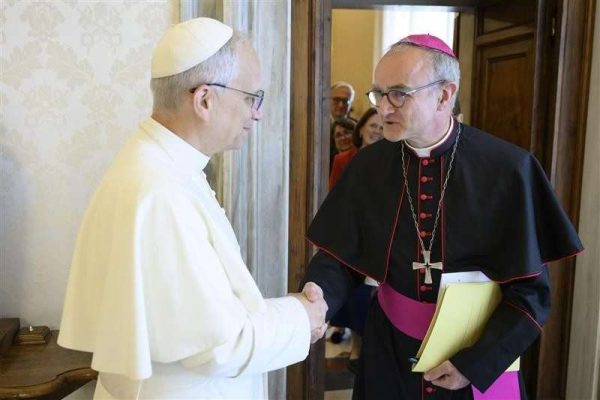 Papa León XIV nombra comisión vaticana contra los abusos a menores