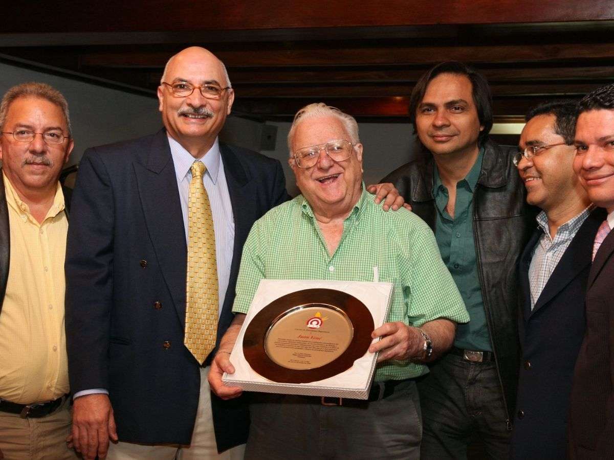 Pitcher tira perfecto pero pierde el juego