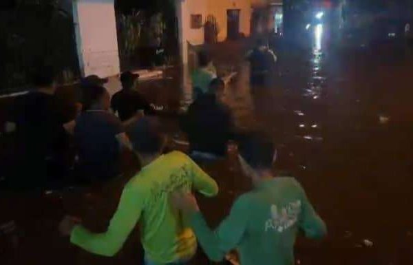 Reportan anegaciones por lluvias en varias zonas de Maracay  Reportan anegaciones por lluvias en varias zonas de Maracay