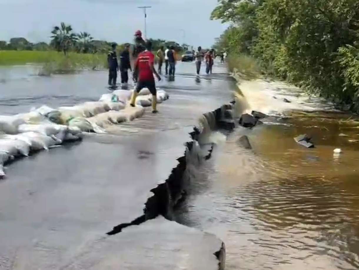 Reportan nuevo socavamiento en carretera nacional Apure-Guárico