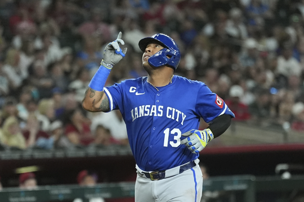 Salvy aportó al triunfo de Reales con su décimo HR Salvy aportó al triunfo de Reales con su décimo HR