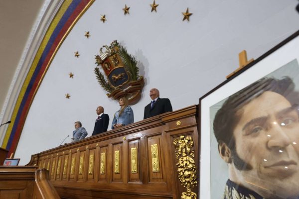 Sesión solemne por la Independencia defiende el derecho a ser libres y soberanos Sesión solemne por la Independencia defiende el derecho a ser libres y soberanos
