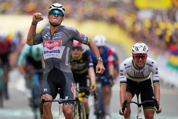 Tour de Francia: Van der Poel supera a Pogacar en la última cuesta y es maillot amarillo del Tour de Francia | Ciclismo | Deportes Van der Poel supera a Pogacar en la meta de Boulogne.