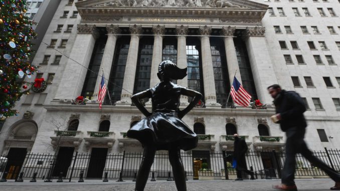 Wall Street cierra al alza tras acuerdo comercial entre Vietnam y EEUU