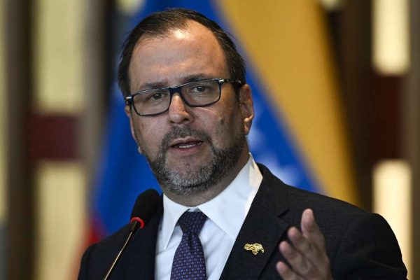 Instalan seminario internacional para enaltecer legado antiimperialista de Fidel