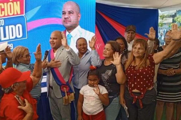 Juramentados alcaldes y alcaldesas de Miranda, Carabobo y Portuguesa