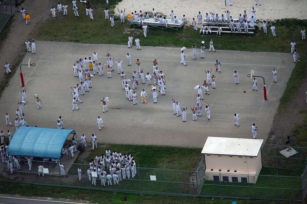 Migrante cubano llega a nueve días de huelga de hambre en Alligator Alcatraz