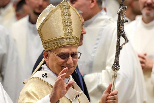 El papa León XIV pidió el fin de la pandemia de armas