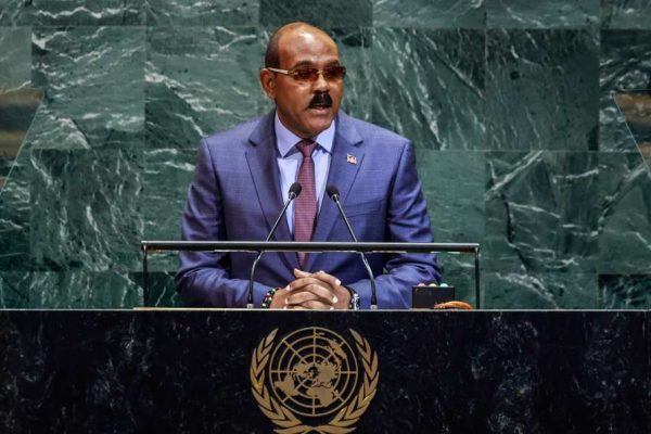 Antigua y Barbuda rechazan albergar activos militares de EEUU