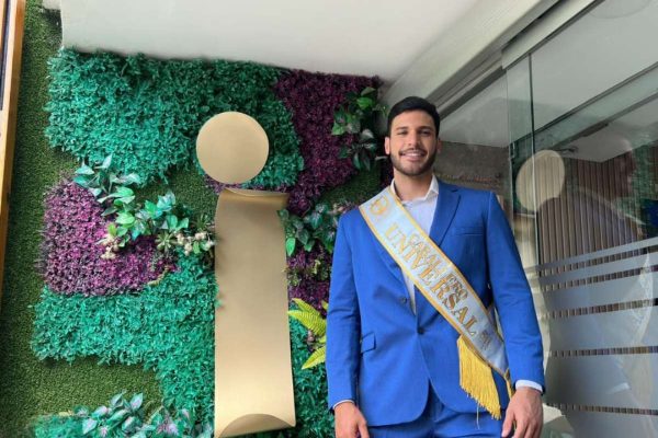 Competencia Caballero Universal tiene nueva casa