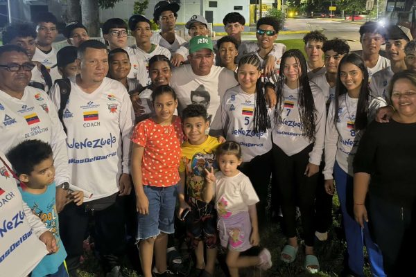 Deportistas del baloncesto apureño partieron rumbo a Colombia