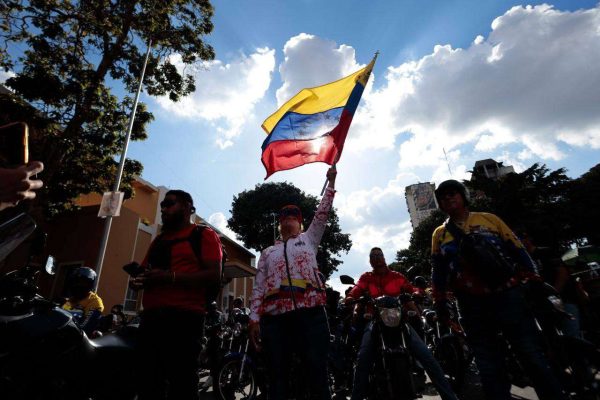 Pueblo toma las calles para repudiar acciones bélicas y asedio imperialista (+Fotos)