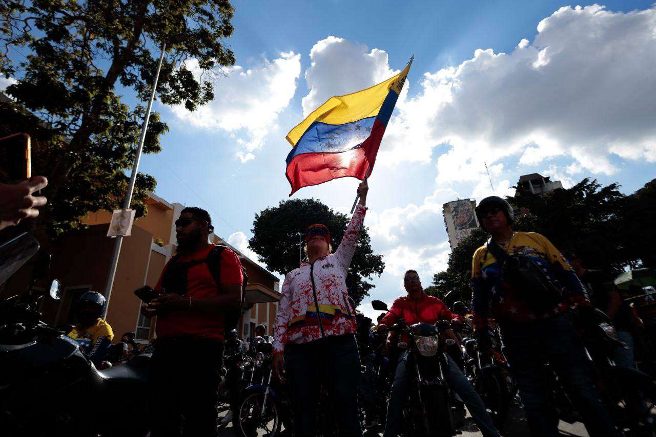 Pueblo toma las calles para repudiar acciones bélicas y asedio imperialista (+Fotos)