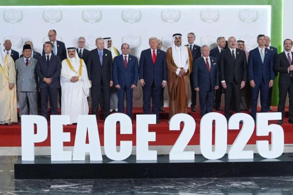 Trump se adjudica la paz en Gaza mientras lo llaman genocida en Israel