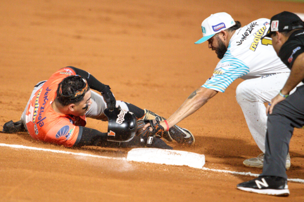 Águilas emboscó a Custodio y venció a Bravos