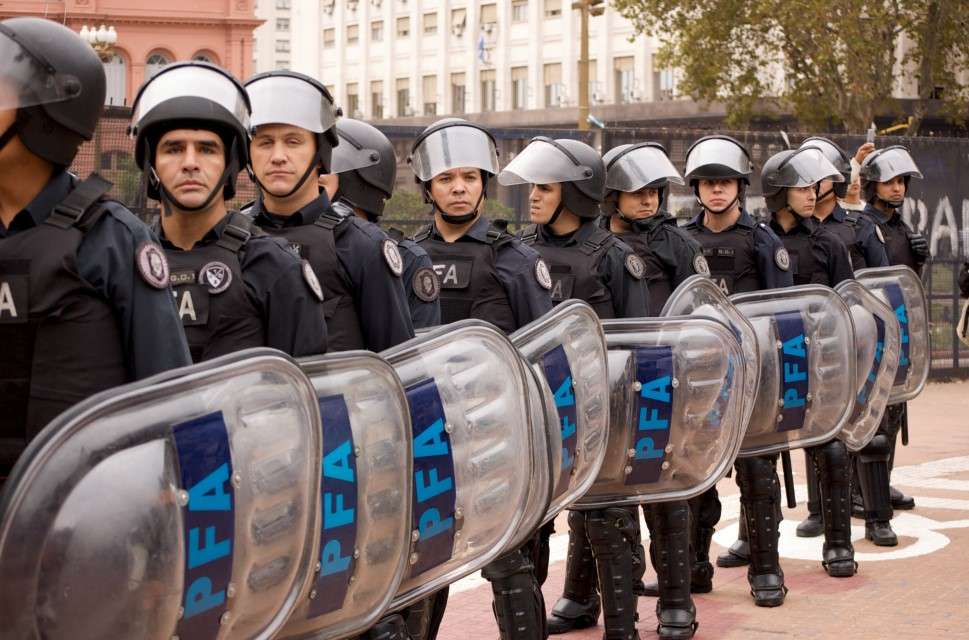 Gobierno argentino creará Policía de Agencia Nacional de Migraciones