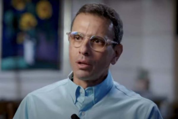 Henrique Capriles cree que debe darse un proceso de negociación entre Maduro y Trump