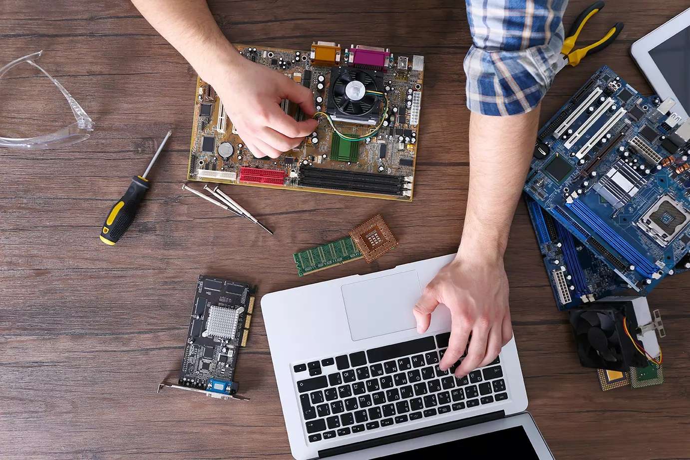 Joven denunció a técnico por desaparición de su laptop