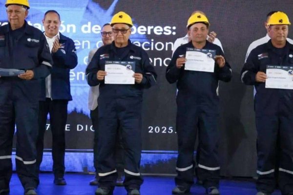 Certificaron a operadores de dragado hidráulico